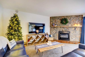 Walk to Ski Resort Breckenridge Condo with Hot Tub! Breckenridge